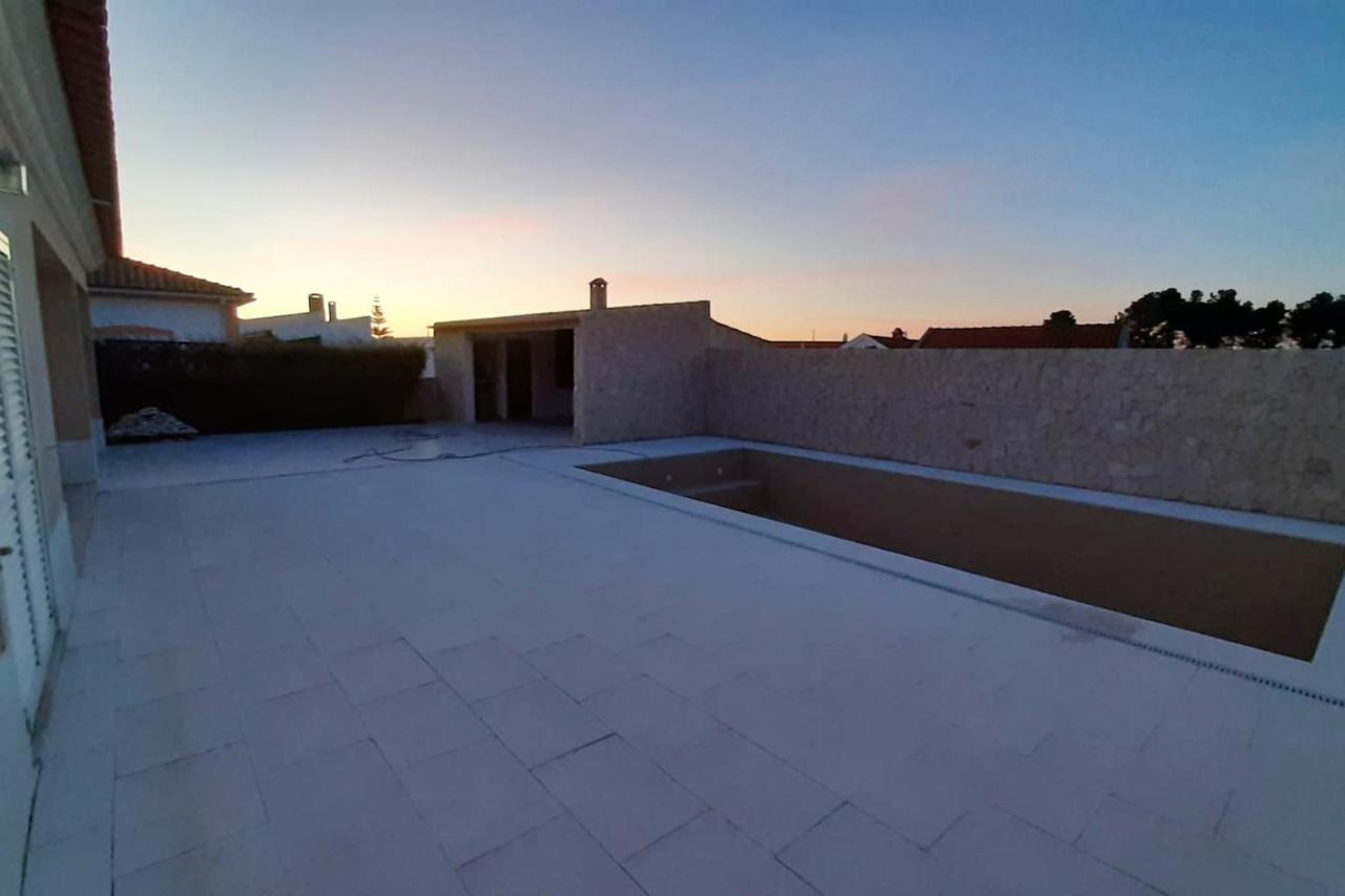 Spacious House In Aldeia Dos Pinheiros With Pool Azeitao Exterior foto