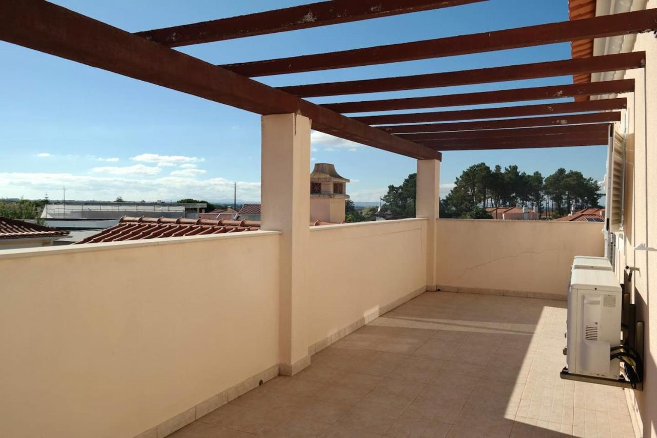 Spacious House In Aldeia Dos Pinheiros With Pool Azeitao Exterior foto